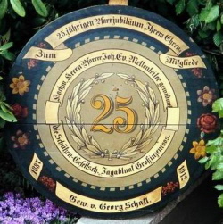 Zum 25-jährigen Pfarrjubiläum Ihrem Ehrenmitglied Hochw. Hr. Pfarrer Mettenleitner gewidmet. Die Schützengesellschaft "Jagabluat Großinzemoos" 1887-1912.